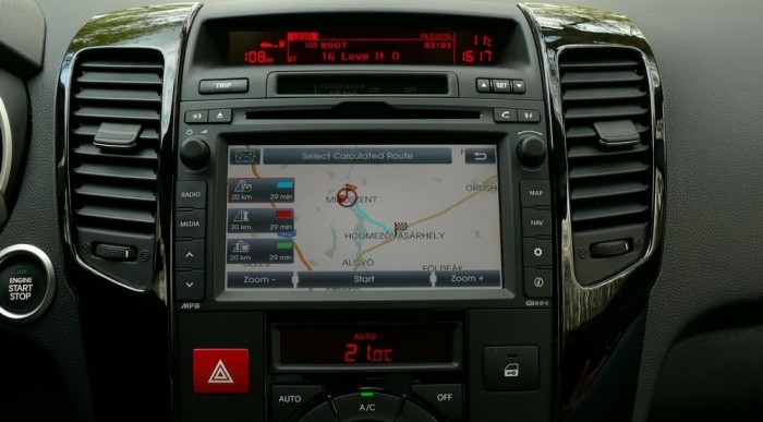 A navigáció pontos és gyors, a térkép részletes