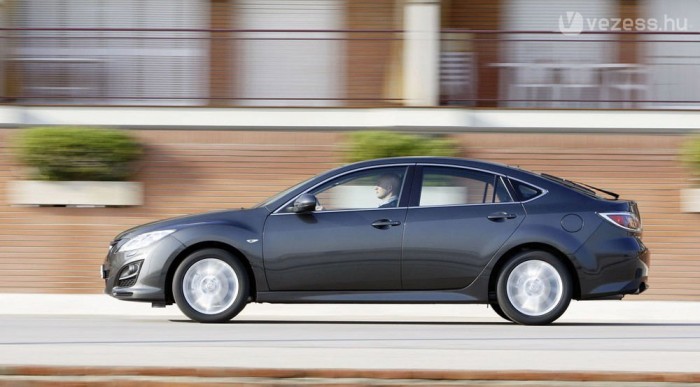 Ötmillió alatt az új Mazda6 8