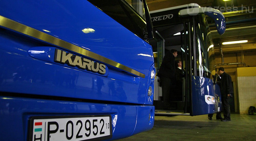 Ikarus vs. Credo