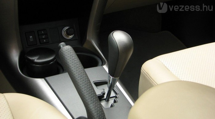 Mechanikus kézifék, automata váltó