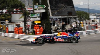 F1: Vettel sérült autóval versenyzett