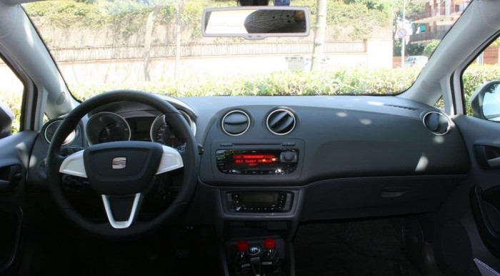 Jobb oldalt ott nagy tepsi megint