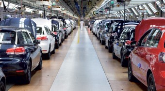 A szakadék felé tartanak az autógyárak?