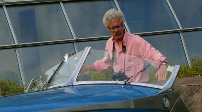 Stílszerű a kék keret a kék dukkózáshoz