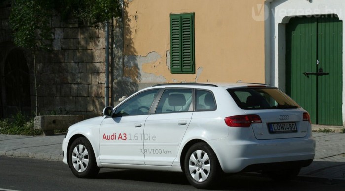 A háromajtós 99, a Sportback 102 g CO2-t ereget kilométerenként a szabvány szerint