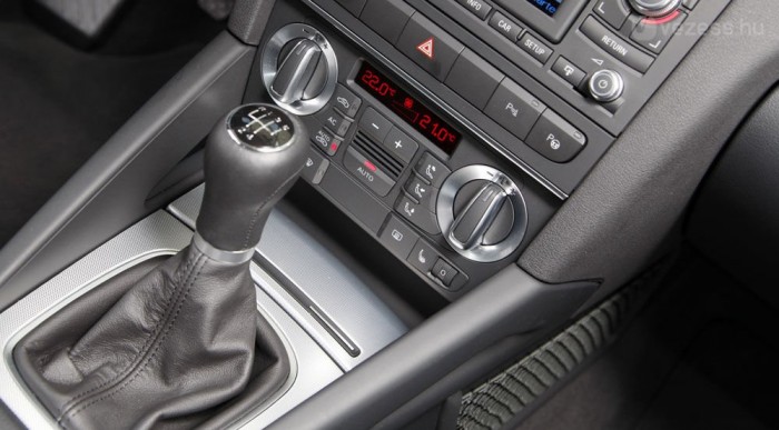 Kár volt spórolni a hatodikon, ezzel az öt fokozattal az A3 nem harmonikus