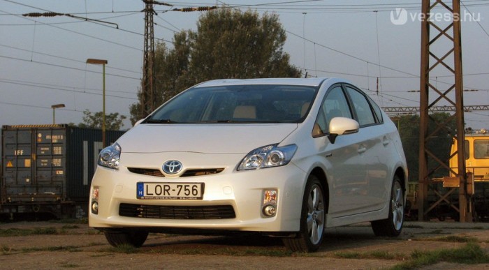 A Prius nemcsak CO2-ből, de káros anyagokból is nagyon keveset bocsát ki, szemben a dízelekkel