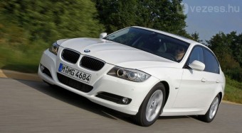 4 litert fogyasztó utcai BMW
