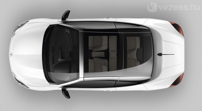 Kabrió és üvegtető egyben: Megane CC 10