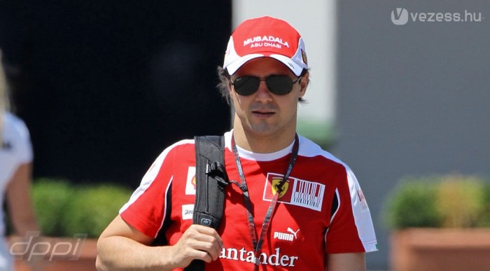 F1: Massa marad a Ferrarinál