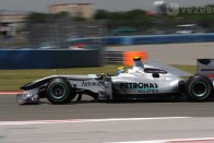 F1: Schumacher hibázott, Webberé a pole 41