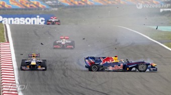 F1: Hamilton páholyból nézte a Red Bull-balhét