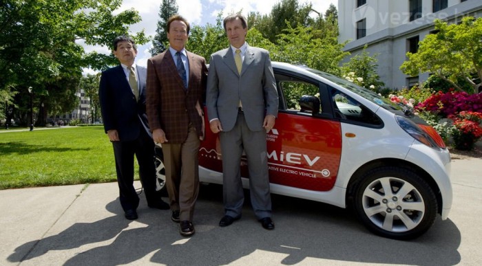 Villanyautóban a terminátor 3 | Vezess Villanyautóban a terminátor 3