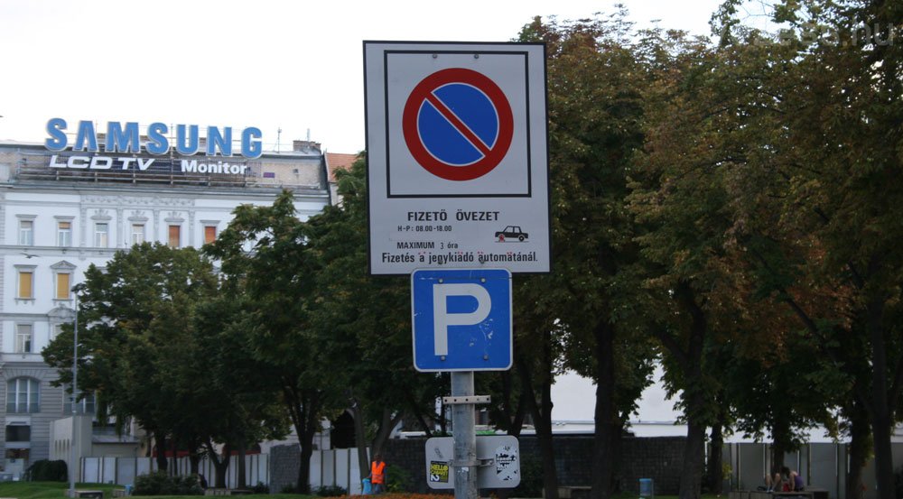 Ezentúl a benzintől függ a parkolási díj 16