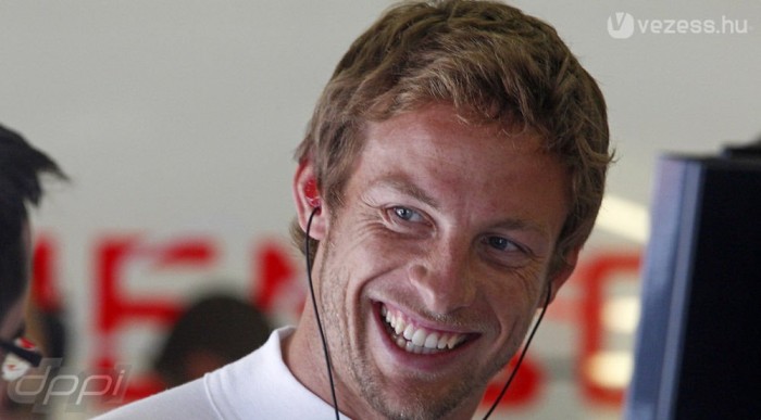 F1: Button tartós Red Bull-viszályért szorít