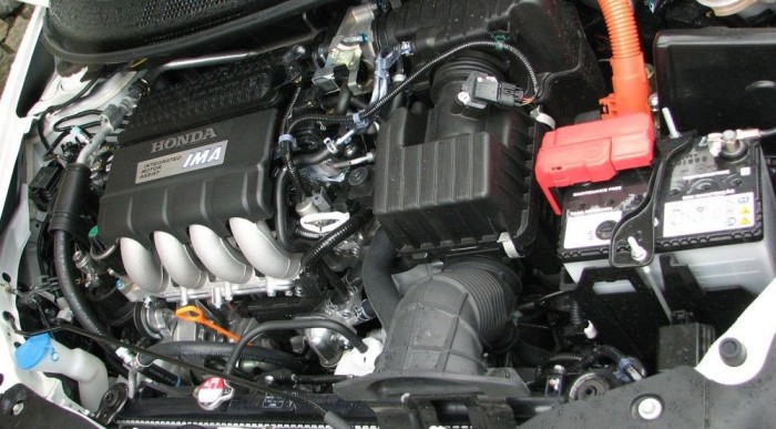 Vezettük a Honda új hibridautóját 11 | Vezess Párhuzamos, de csak elektromos üzemre nem képes, úgynevezett Mild-hibrid