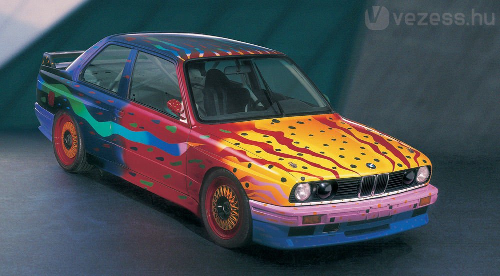 1989-ben két Art Car készült, a bennszülött Jagamara mellett a szintén ausztrál Ken Done is alkotott. A 281-es végsebességű M3 versenyautóra papagájhalat festett, amely szintén különlegesen gyors