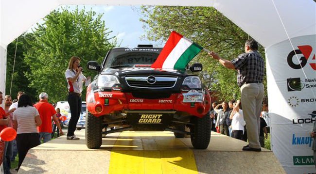 Szalay az első tízbe végezne