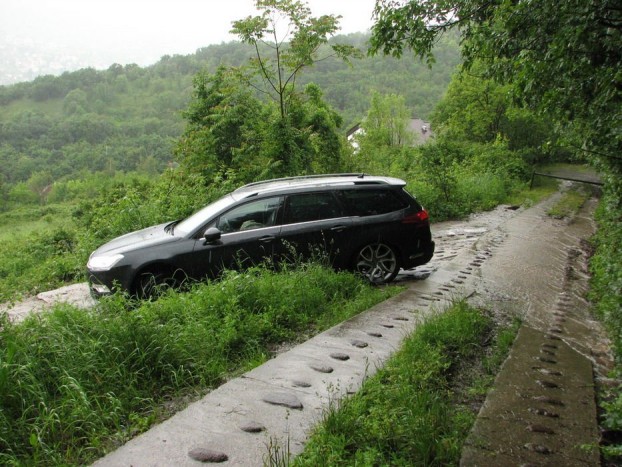Teszt: Citroën C5 Tourer V6 HDI 9