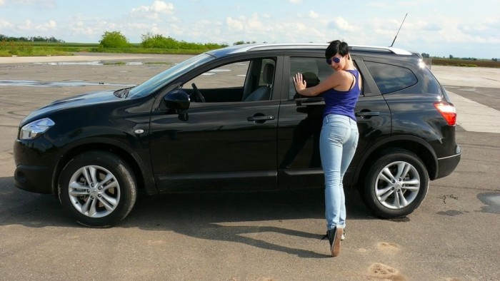 Kipróbáltam egy celebpózt, hátha indulhatok a Vezess Futamon