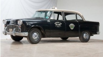 Elárverezték a gyilkos taxiját