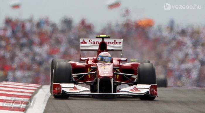 F1: Csak védekezik, nem támad a Ferrari