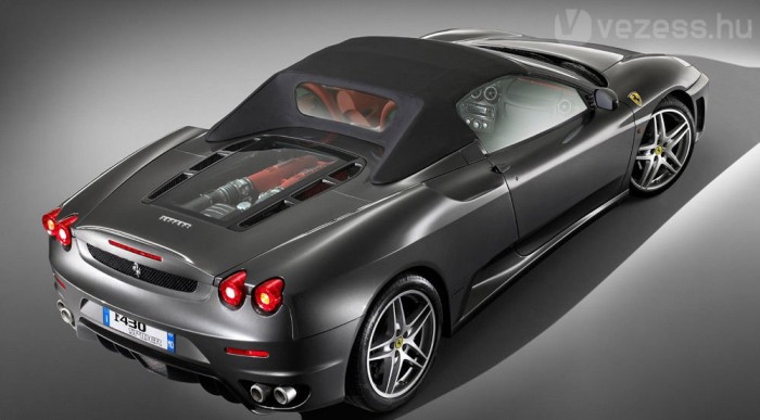 Az F430 Spider vászontetős