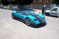 A Pagani Zonda időszaka lejárt. Bár csak steril csarnokban állva szagolhattam körbe egyet, még pár éve, de azt kell mondjam, Horacio Paganinak sikerült felemelkedni a nagy sportautó manufaktúrák szintjére. Sőt!