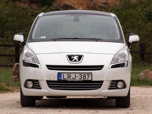 Teszt: Peugeot 5008 1,6 THP Premium