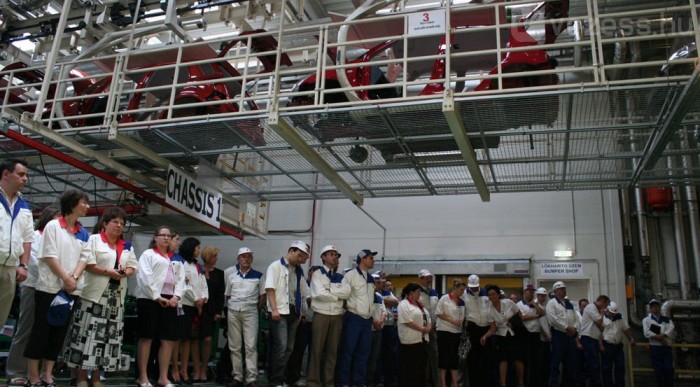 Orbán Viktor kipróbálta az új Suzukit 8 | Vezess Több ezren dolgoznak a Suzukinál, még többen a Suzukinak