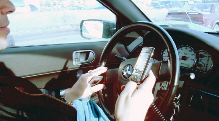 Orvosok: ne mobilozz vezetés közben! 5