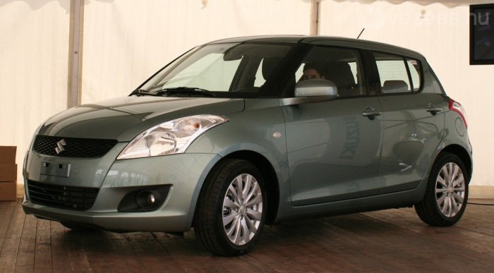 Papíron csupán öt litert fogyaszt az új benzines motor