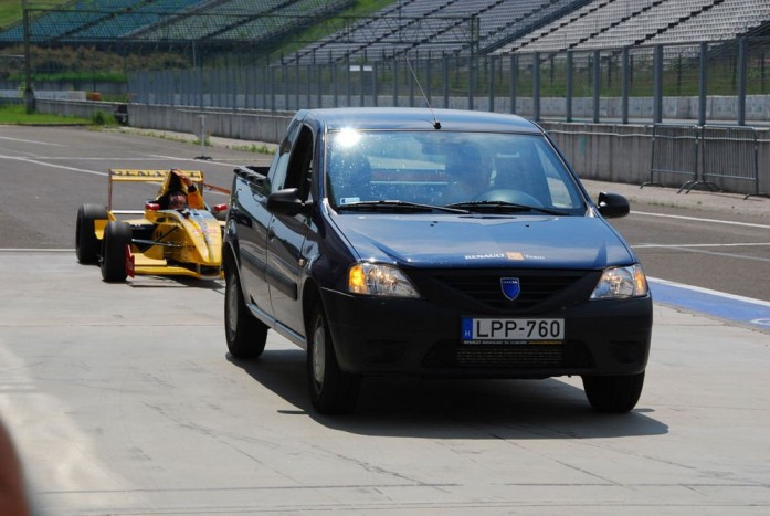 A Renault elromlott, a Dacia működött