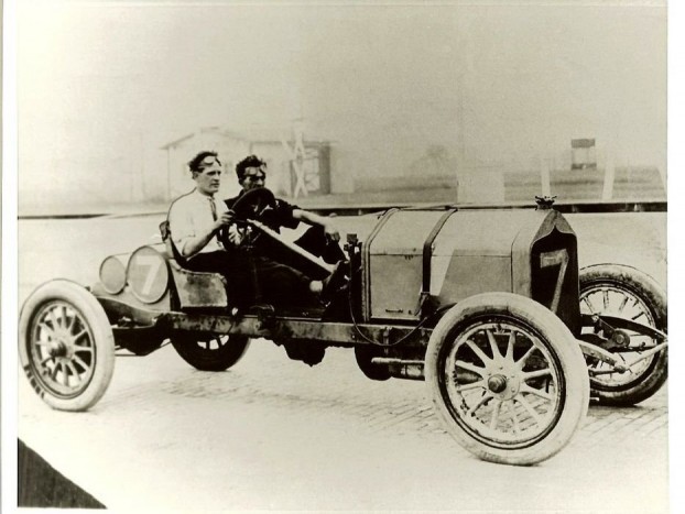 Gyári hibás Audi váltók 6 | Vezess llyen felépítés mellett fölösleges volt bármiféle szabályozás. A kormányoszlop rögtön ölt.