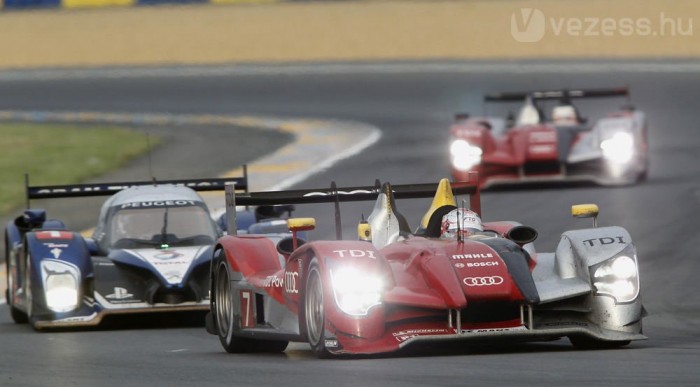 Lenyomta a lassú Audi a gyors Peugeot-t 8