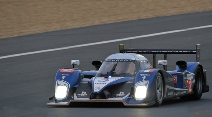 Lenyomta a lassú Audi a gyors Peugeot-t 6