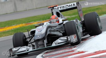 F1: Defekt nullázta le Schumachert