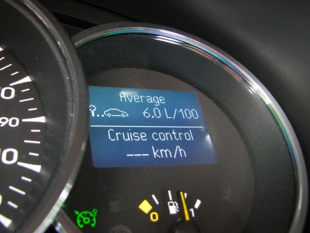 Nehéz elhinni, de igaz, a Fluence 70% 130-as sztrádahasználatban, 20% országúton, 10% városban ennyit eszik. Klímával.