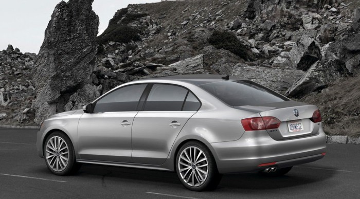 Hatféle motorral készül