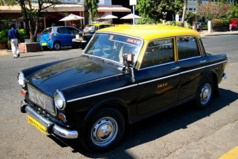 Egységes színű taxik Budapesten