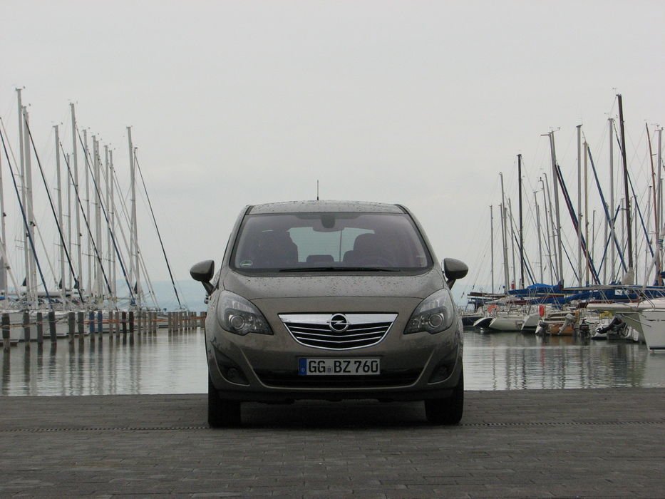 A Meriva Balatonlellén