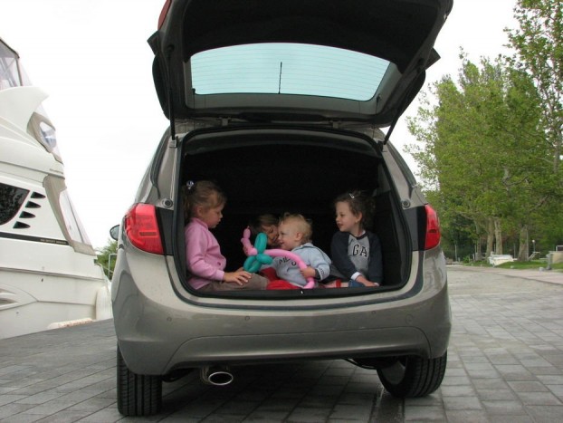 Praktikus családi autó, inkább ez, mint egy Astra kombi