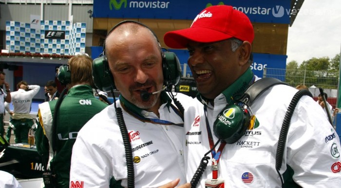 Már nem hátrafelé figyelnek