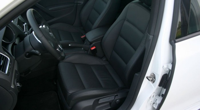 Igényes a bőrülés