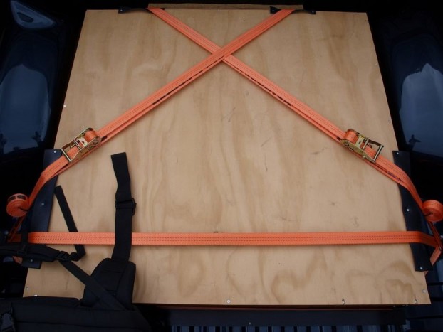 Volkswagen a dolgozó népnek (is) 8 | Vezess 250 kilogrammnyi valamit vittünk a tesztútra, fadobozba zárva