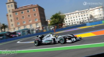 F1: Rosberg verte a McLareneket