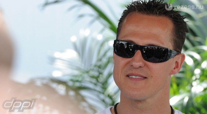 Schumacher nem figyel a kritikákra