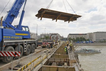 Szélesítik a Margit hidat