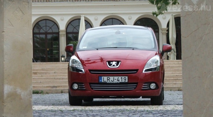 Tesztünkön 6,7 litert fogyasztott a kétliteres dízelmotorral