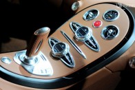 Béreljen ön is Bugatti Veyron-t! 22